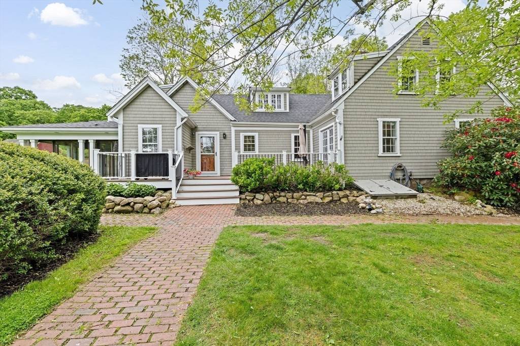 Marshfield, MA 02050,24 Bow St.