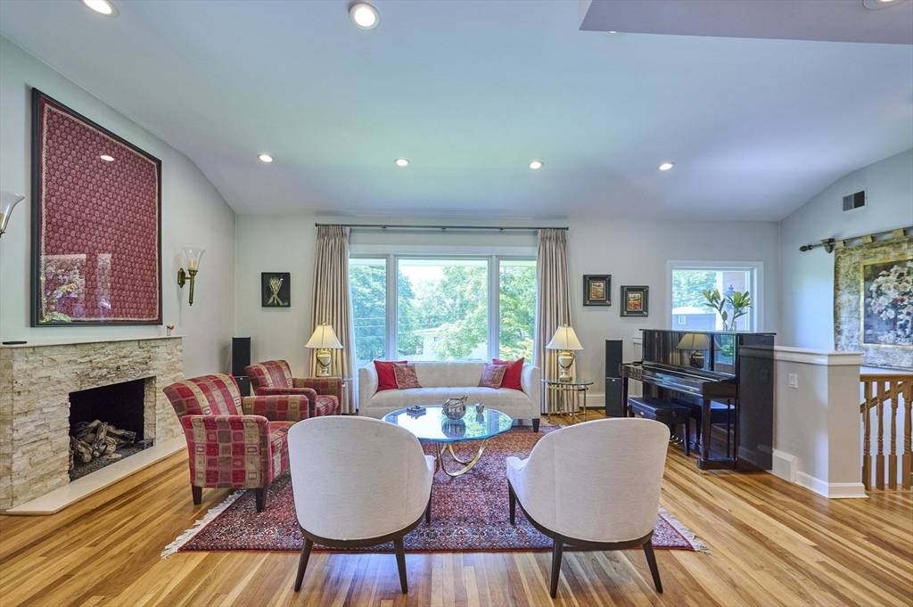 Newton, MA 02459,267 Country Club Road