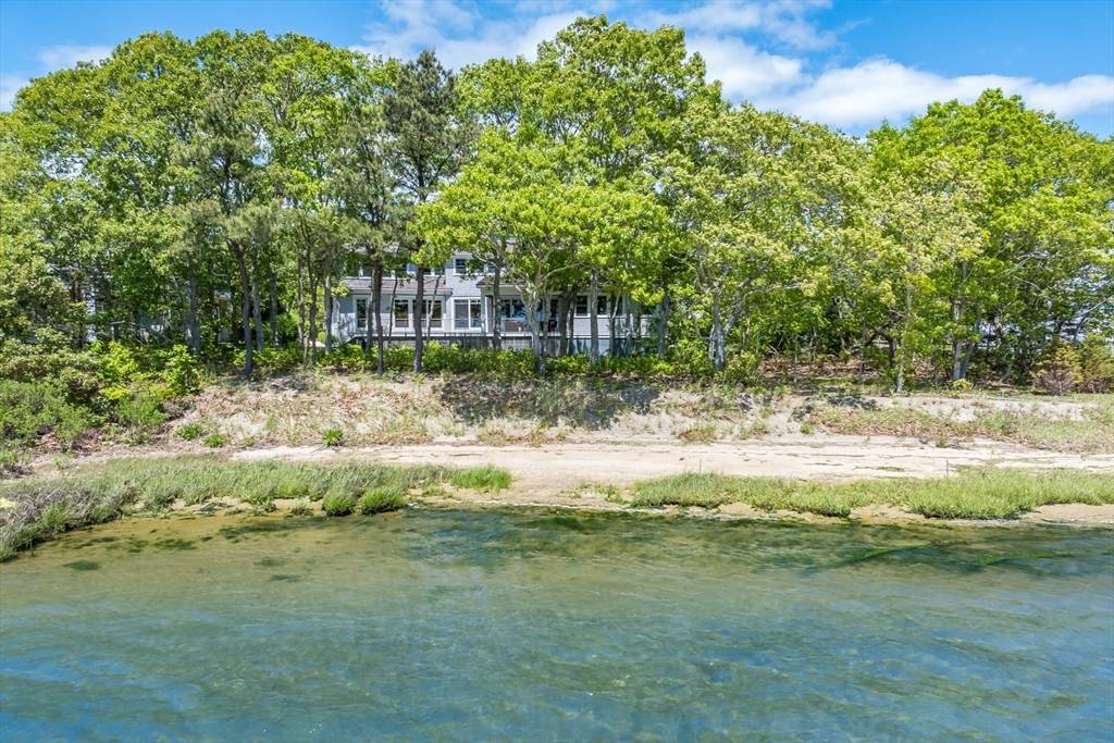 Falmouth, MA 02536,2 Bridge St