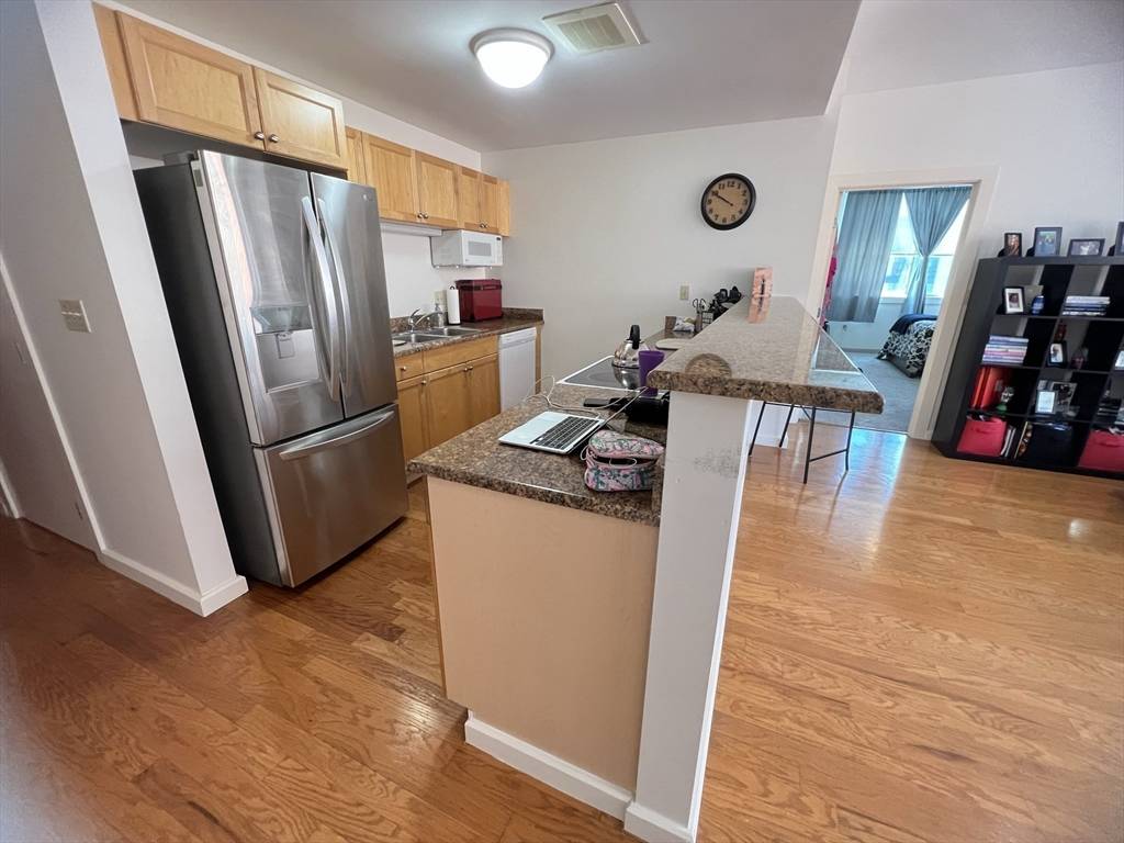 Boston, MA 02114,234 Causeway St #723