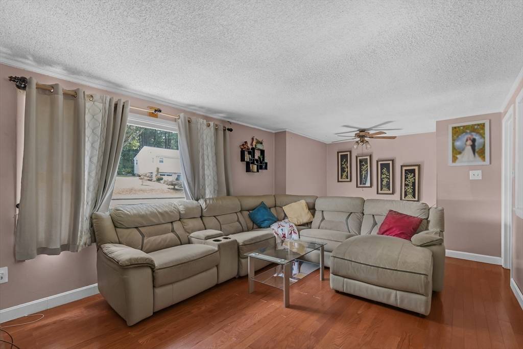 Framingham, MA 01701,163 Lockland Ave