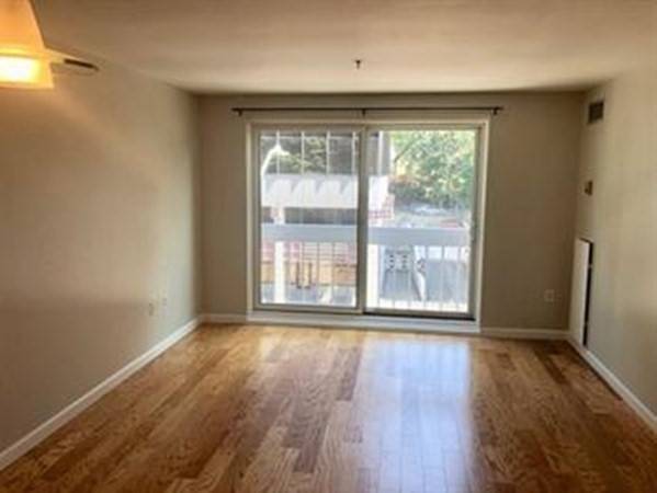 Cambridge, MA 02139,950 Mass Ave. #318