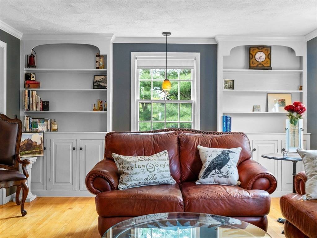 44 Amberwood Drive Winchester, MA 01890