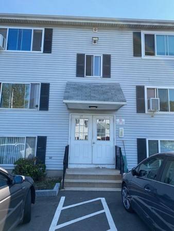 Fall River, MA 02720,5455 N Main St #17E
