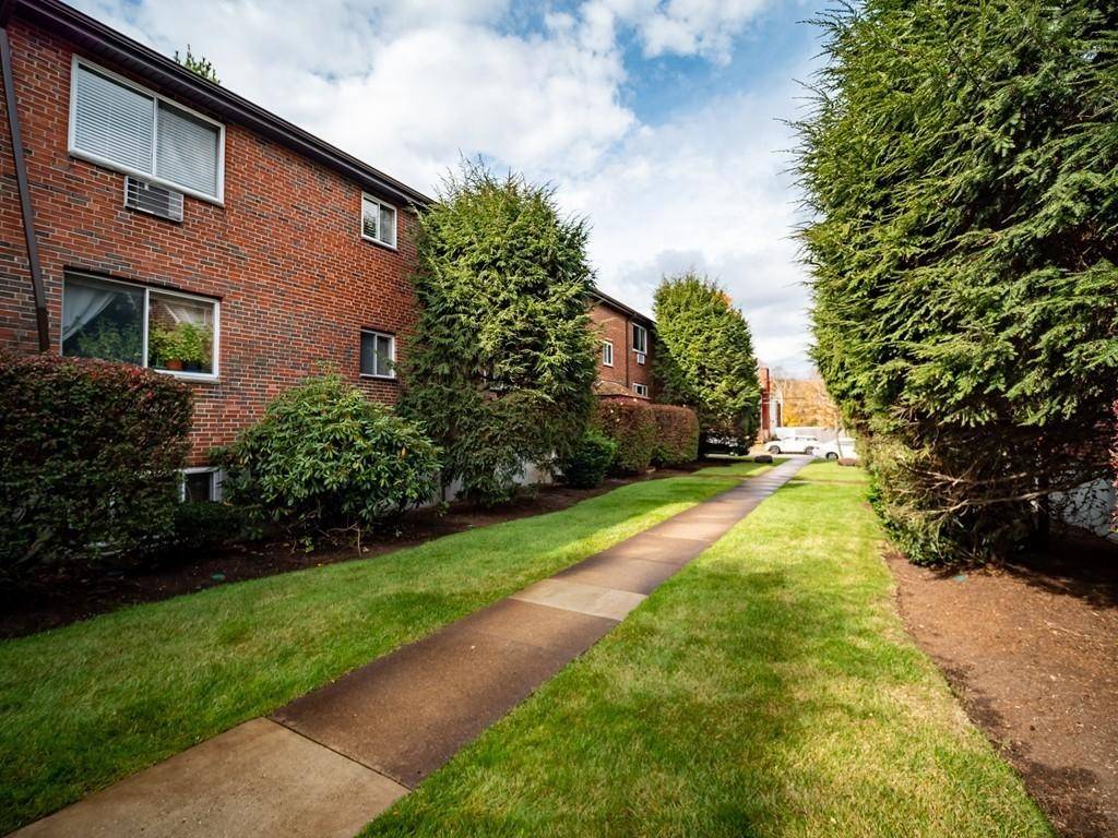 Boston, MA 02467,48 Bryon Road #48-2