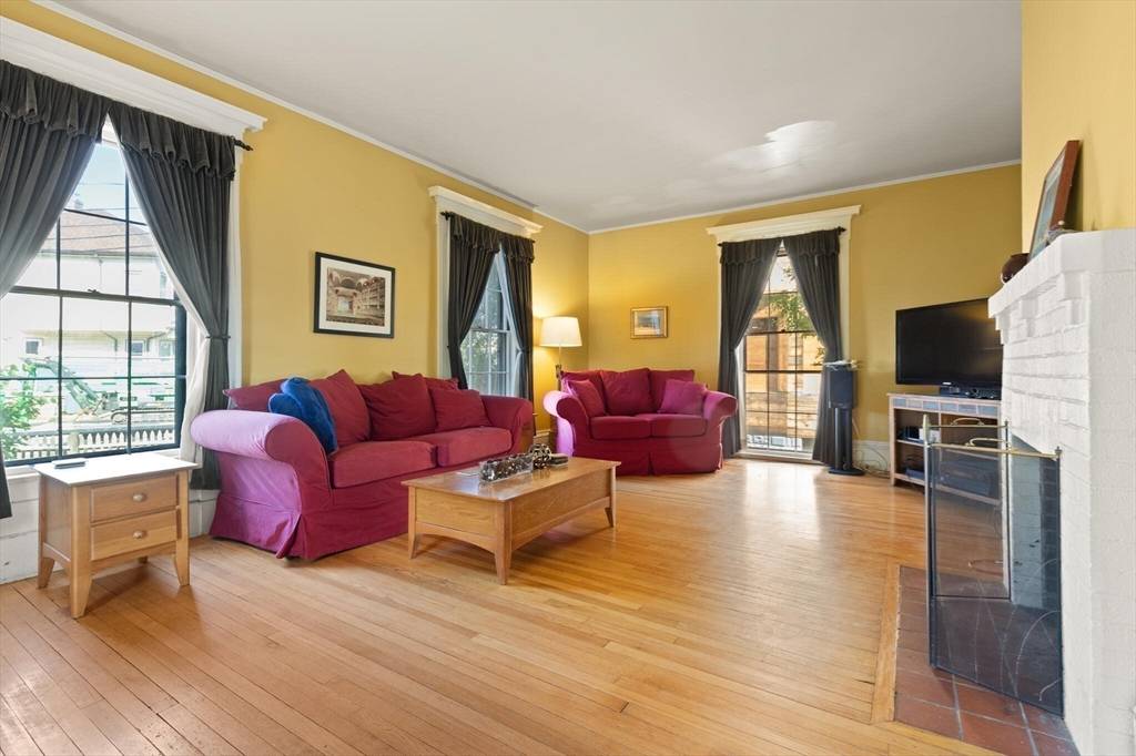 Somerville, MA 02144,21 College Hill Rd
