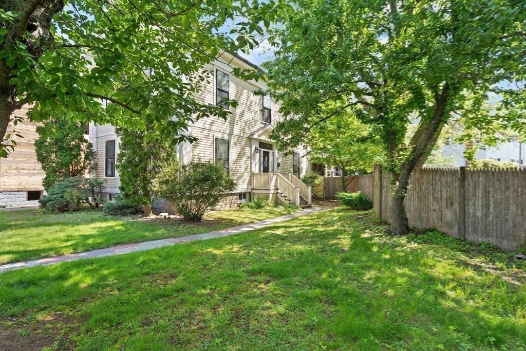 Somerville, MA 02144,21 College Hill Rd