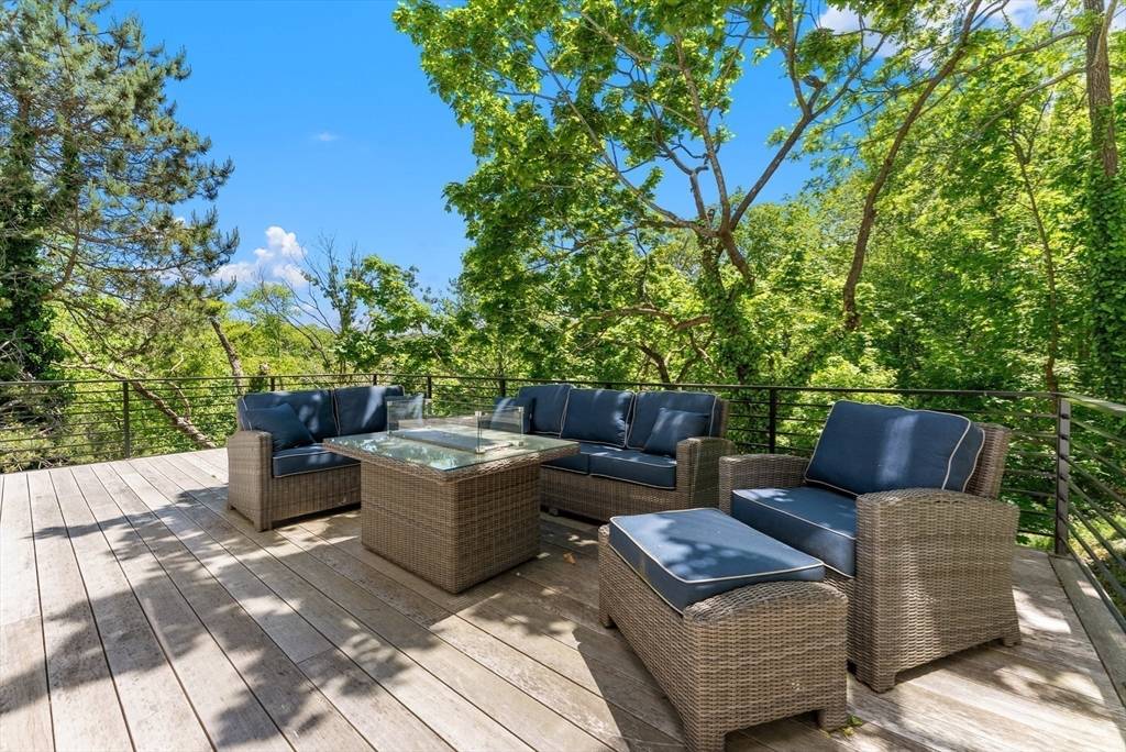 135 Beach St Cohasset, MA 02025