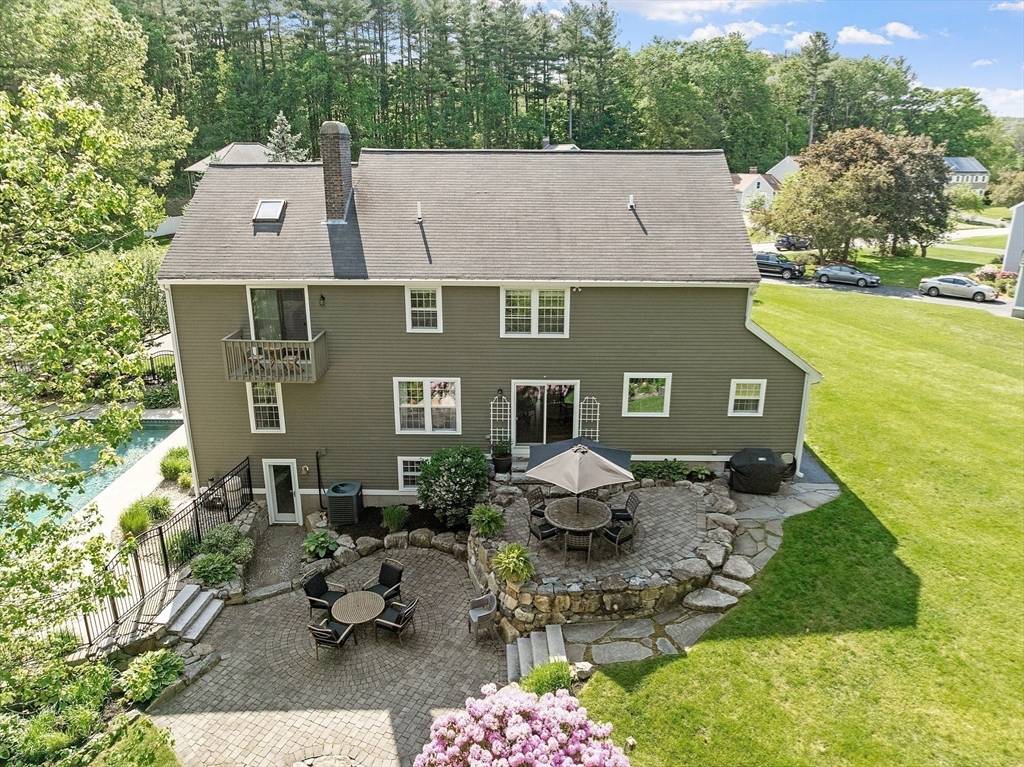 Westford, MA 01886,10 Reinsway Circle