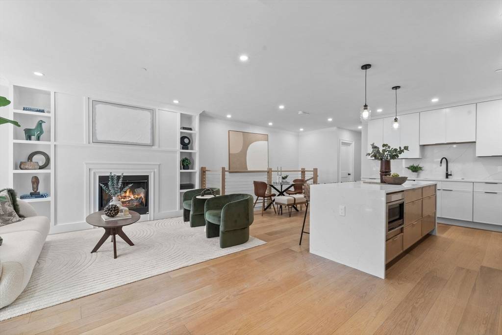 Boston, MA 02118,667 Tremont Street #1
