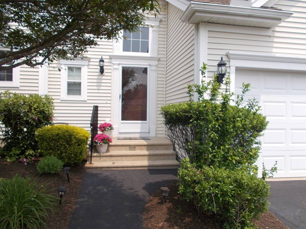 Hanson, MA 02341,38 Stonebridge Dr. #38