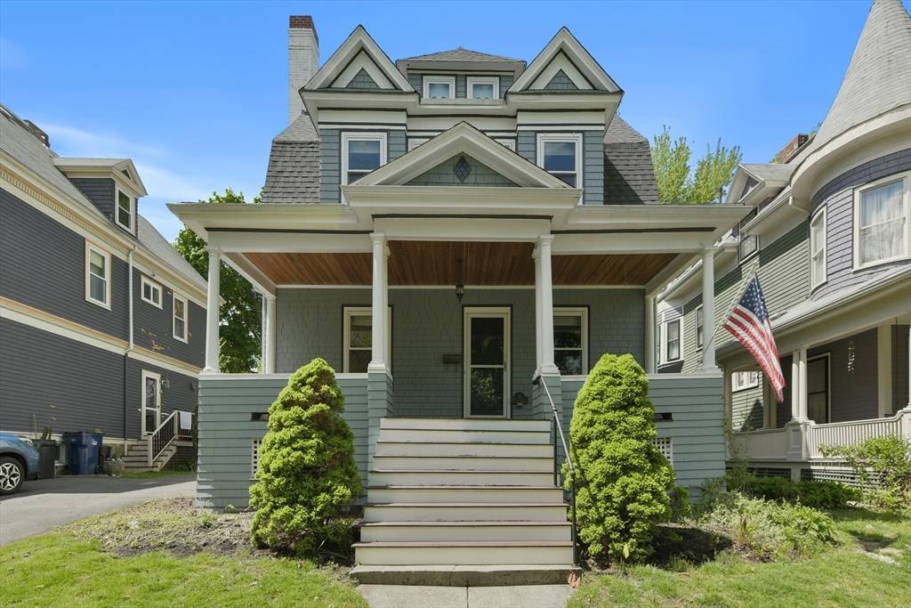 Boston, MA 02132,28 Meredith St