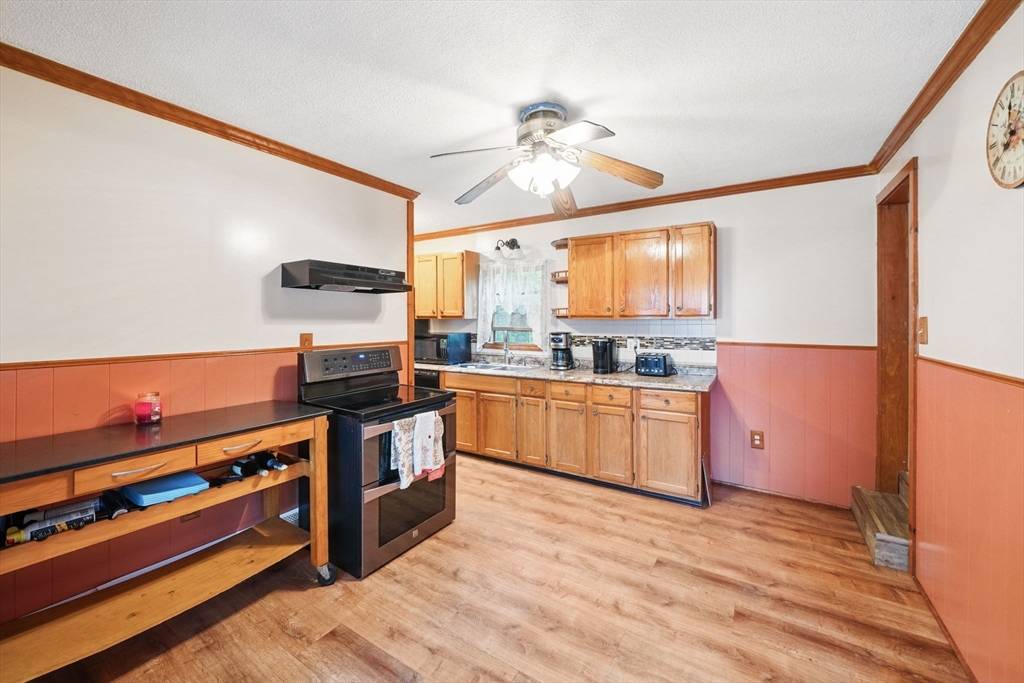 Taunton, MA 02780,6 Hart Ave