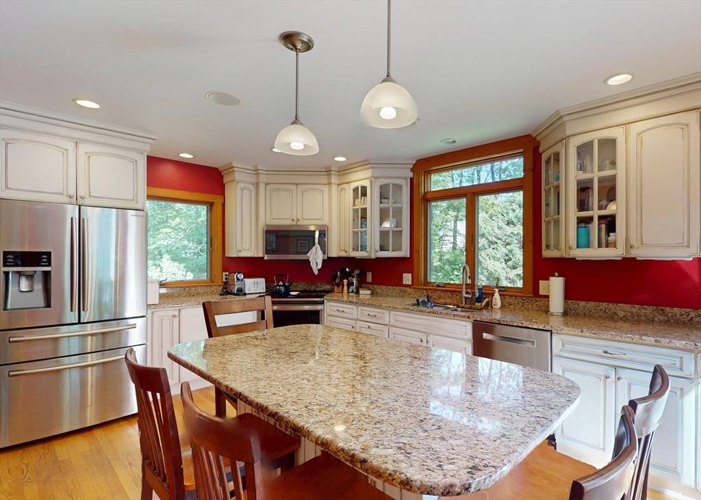 Deerfield, MA 01373,131 Sandgully Rd North