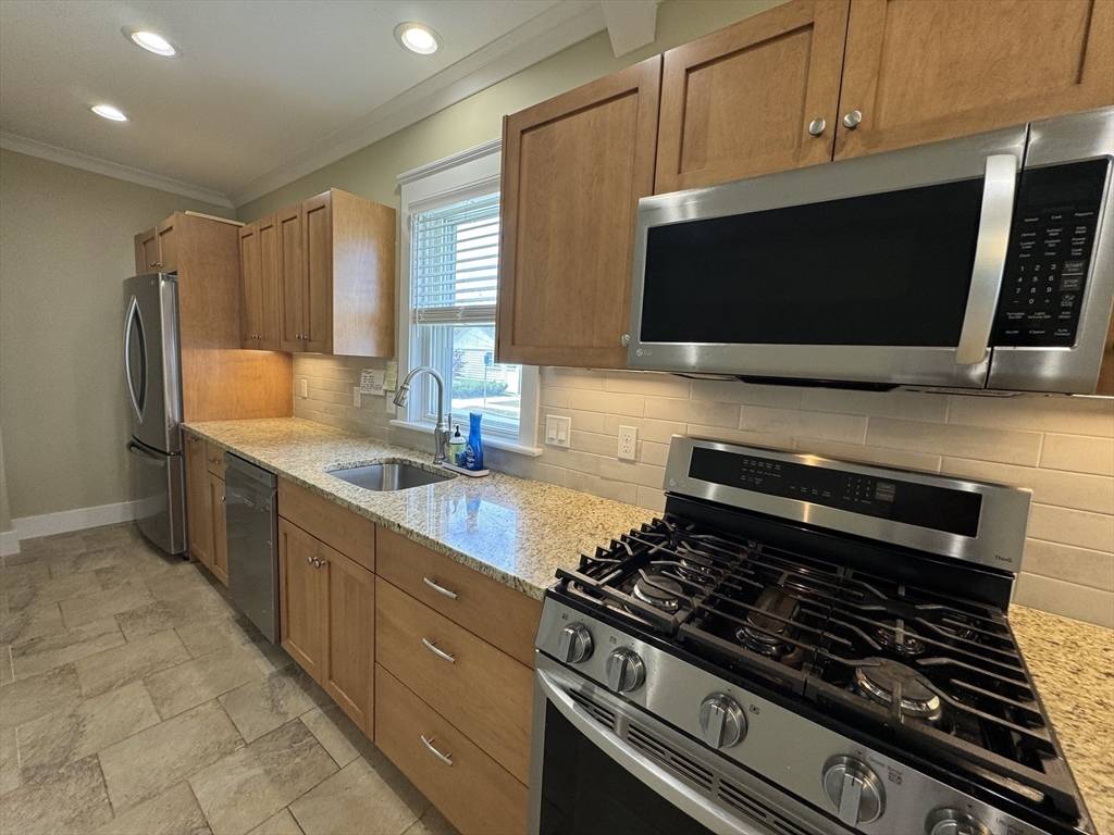 Winthrop, MA 02152,338 Pleasant St #1