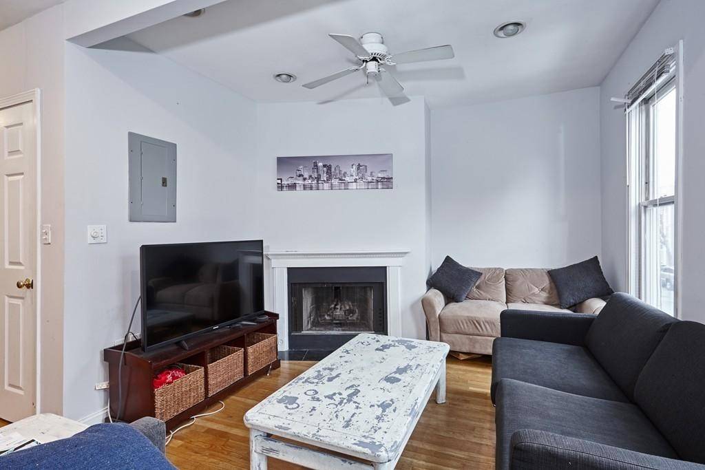 Boston, MA 02127,86 W 3rd St #2
