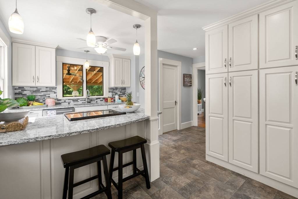 West Boylston, MA 01583,14 Bowen
