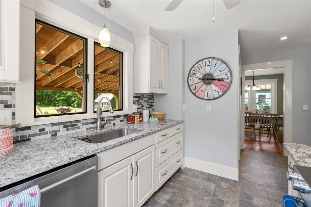 West Boylston, MA 01583,14 Bowen