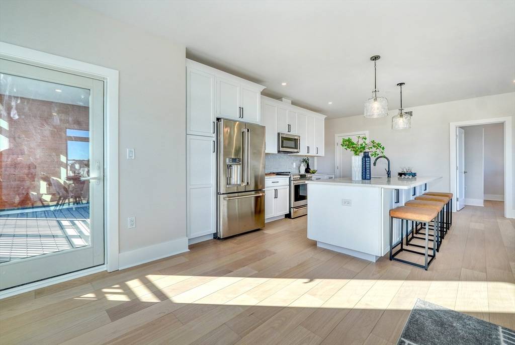 Wakefield, MA 01880,62 Foundry St #201