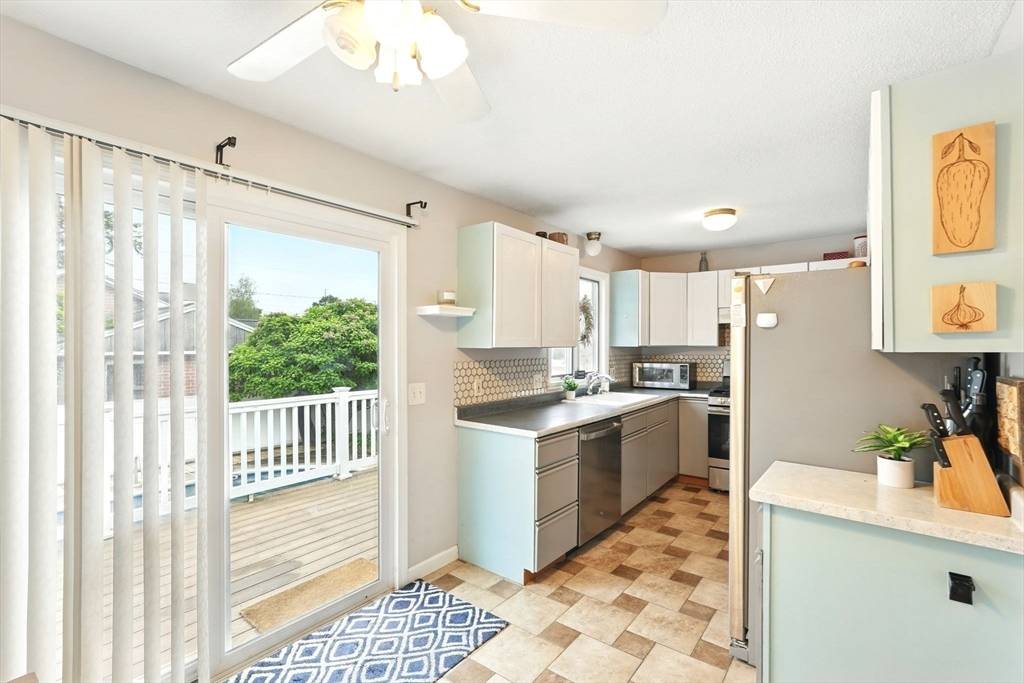 Chicopee, MA 01013,19 Arnold Avenue