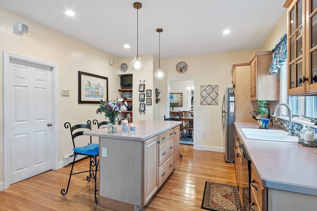 Methuen, MA 01844,4 Pleasant View St