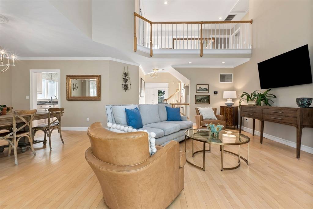 Ipswich, MA 01938,32 Southpoint Ln