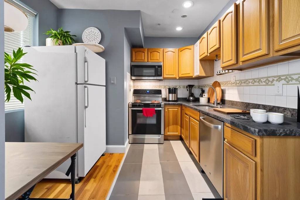 Boston, MA 02126,5 Sutton St #3B