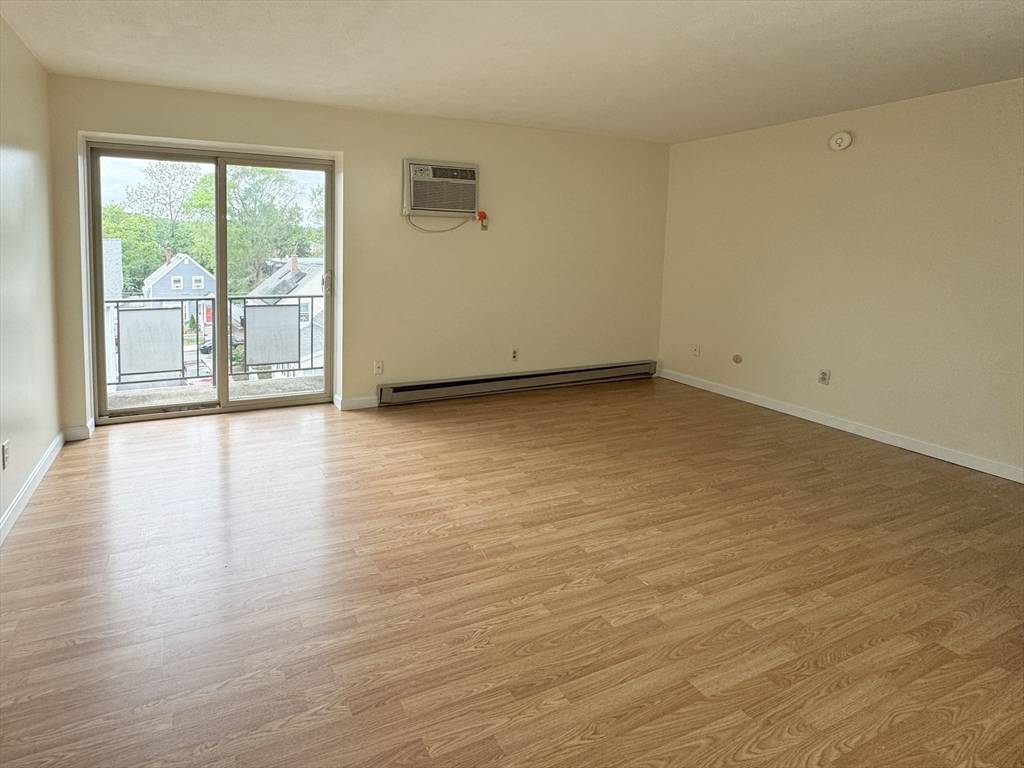 Melrose, MA 02176,288 Main St #303