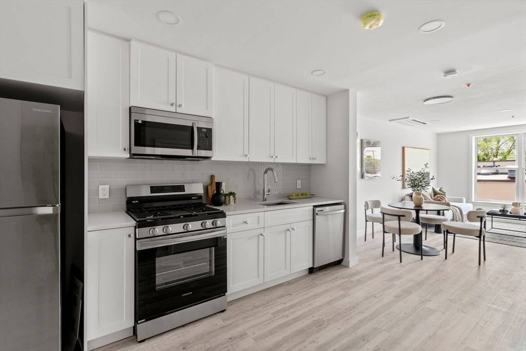 Boston, MA 02131,602 Canterbury #2