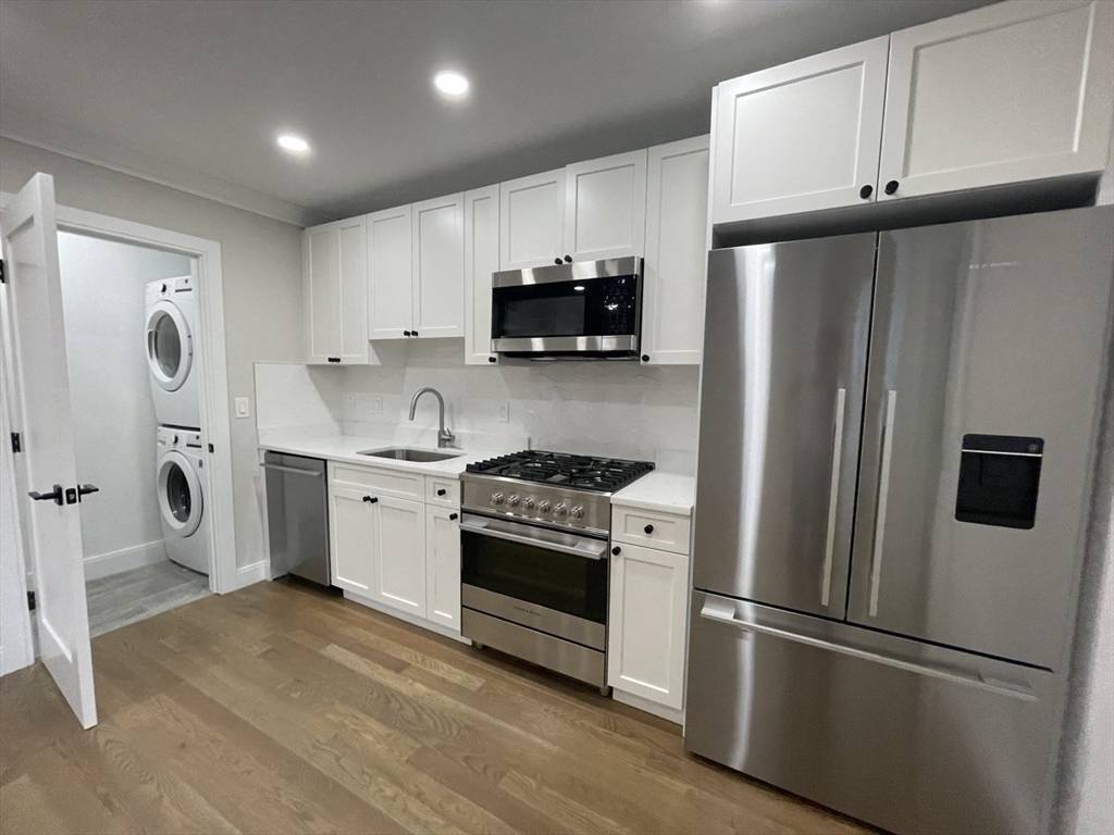 Cambridge, MA 02141,12 Lopez Ave. #3