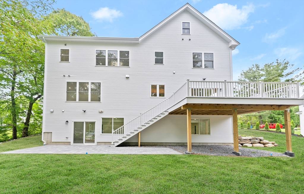 Burlington, MA 01803,29 Overlook Ave