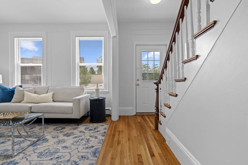 Brookline, MA 02446,39 School St #39