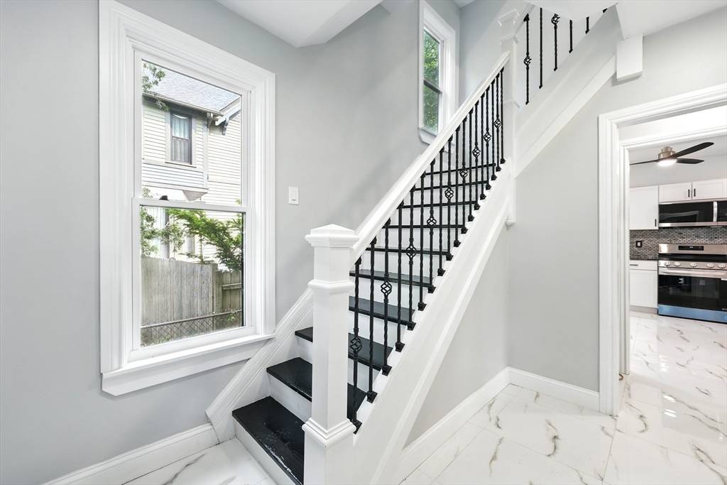 163 Thompson St Springfield, MA 01109