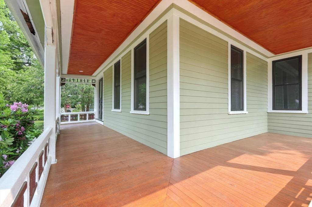 163 Thompson St Springfield, MA 01109