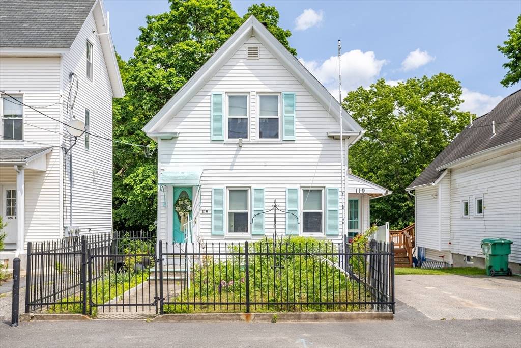 Clinton, MA 01510,119 Clark St