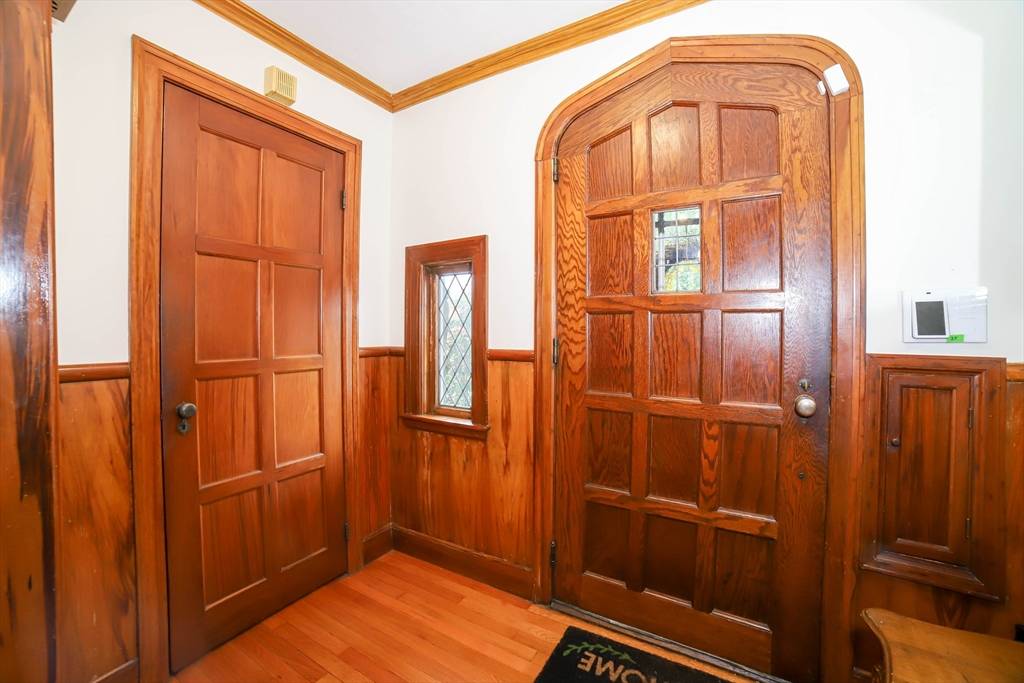 Worcester, MA 01609,493 Salisbury St