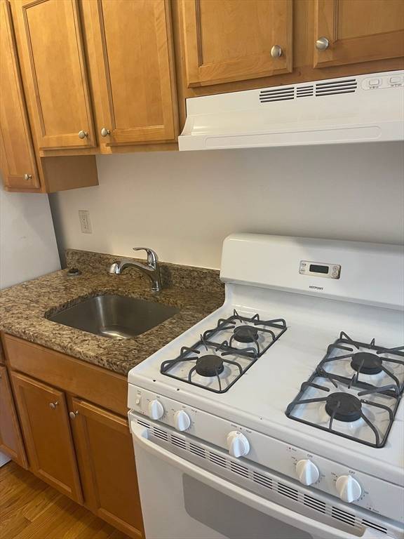 Revere, MA 02151,10 Yeamans St #22