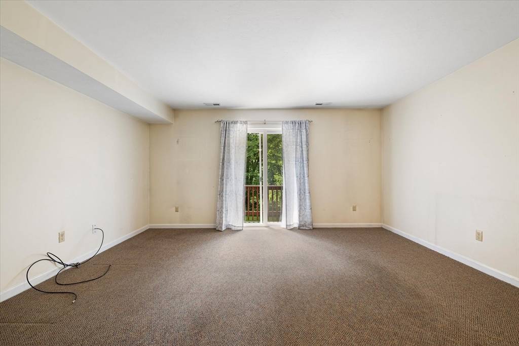 Southbridge, MA 01550,44 Maria Ave #104