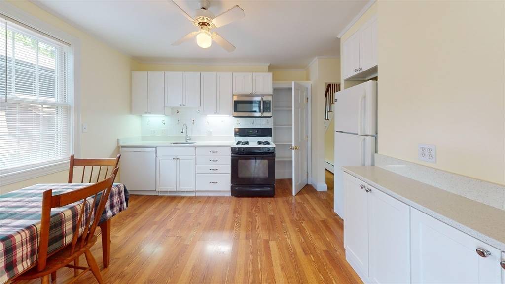 Medford, MA 02155,5 Ashland Pl #1