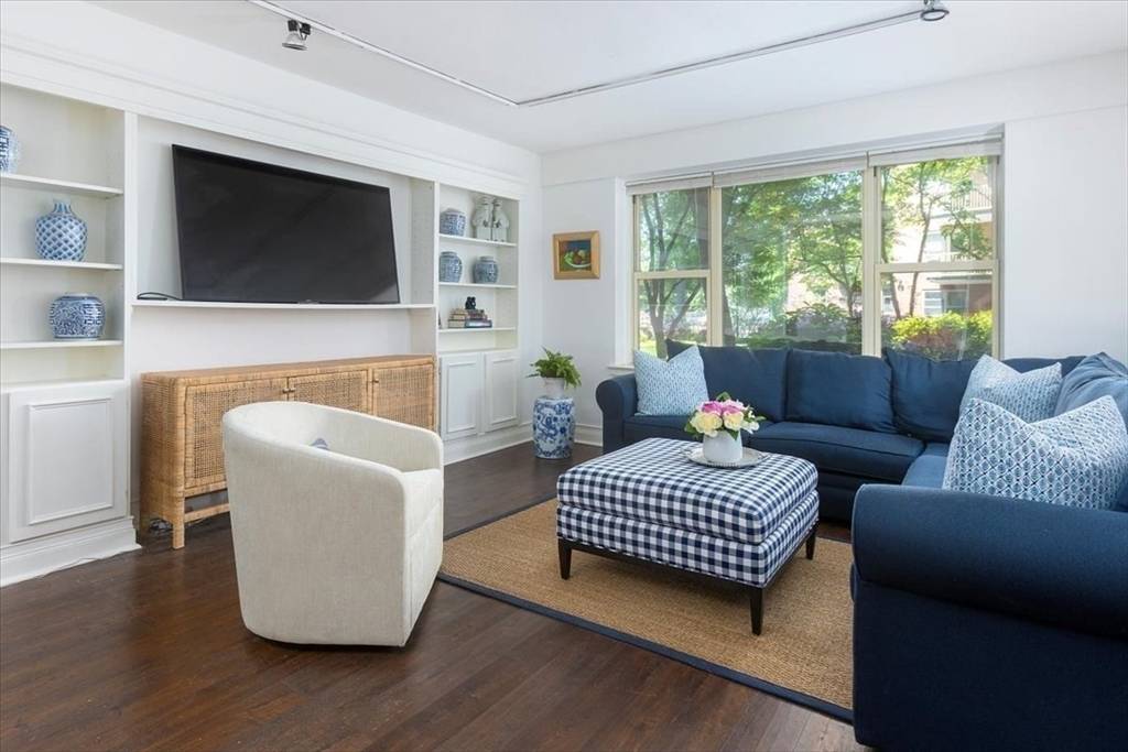 Boston, MA 02114,145 Pinckney #102