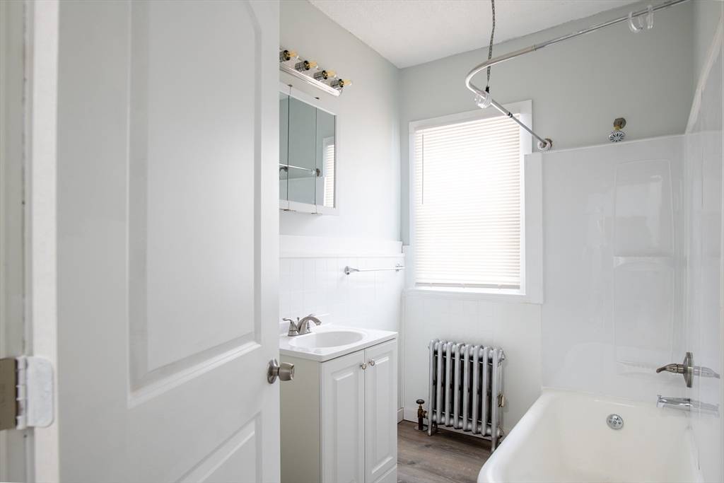 69 Winter St Springfield, MA 01105