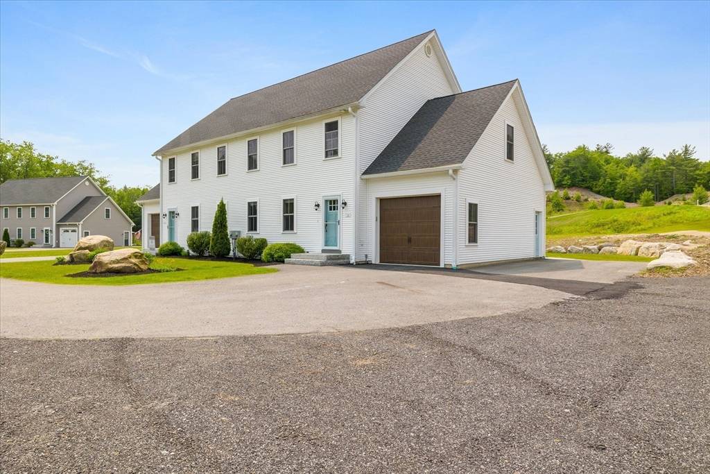 Westminster, MA 01473,194 Narrows Rd #B