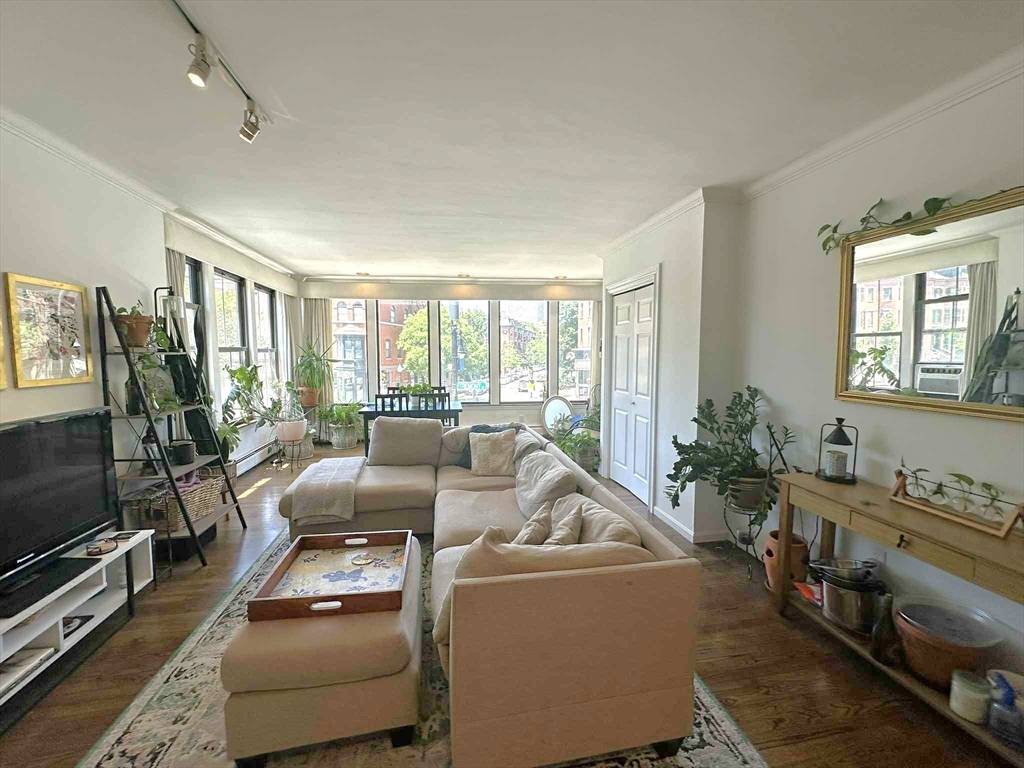 Boston, MA 02118,608 Tremont #1