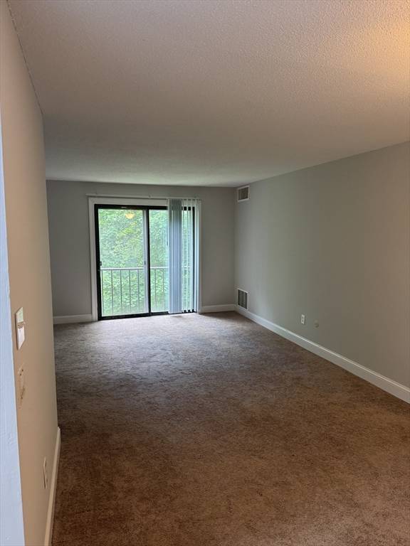 Natick, MA 01760,50 Village Brook #8