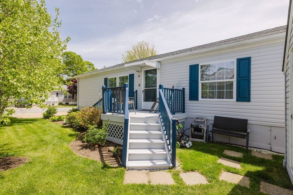 Tiverton, RI 02878,77 Robin Drive