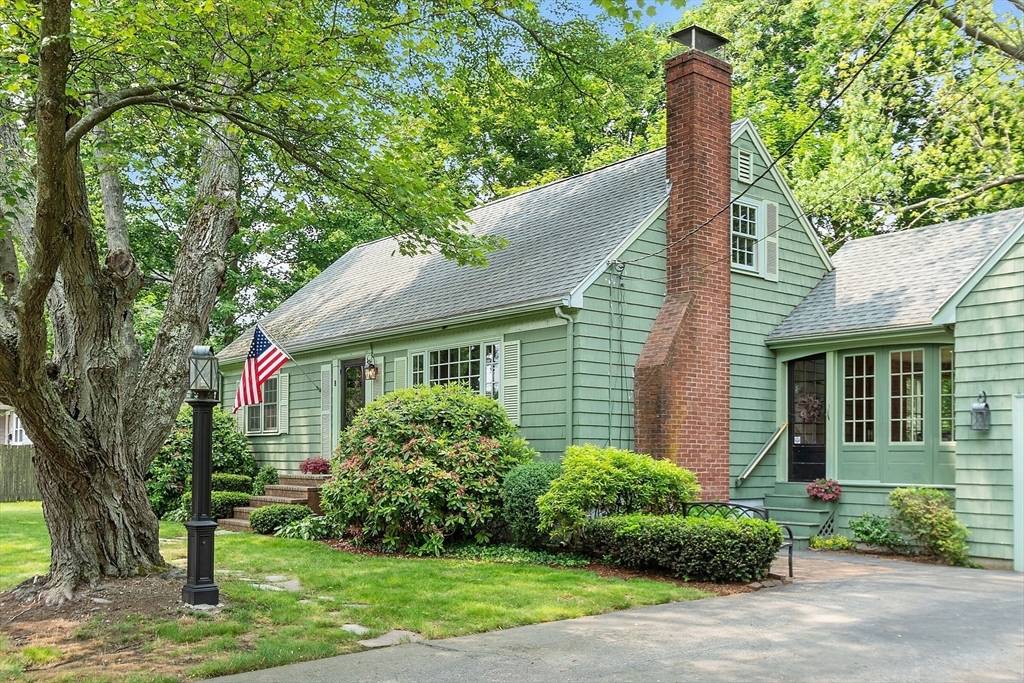 Wakefield, MA 01880,8 Mitchell Ln