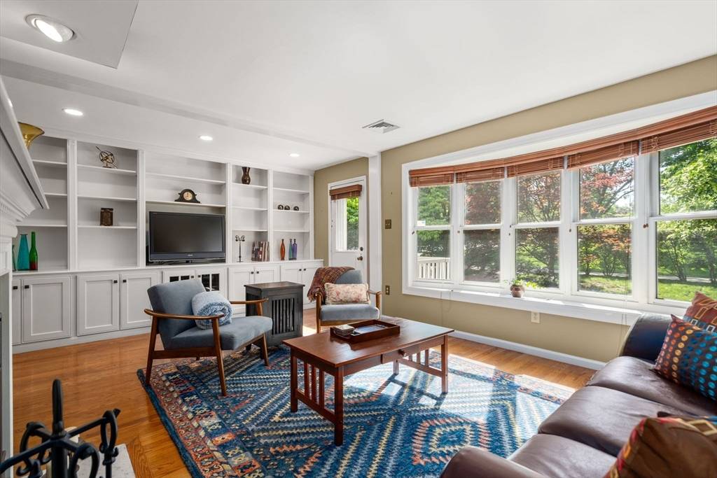 Watertown, MA 02472,17 Angela Ln #17
