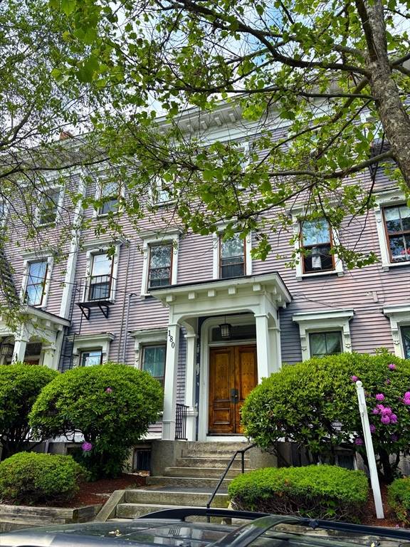 Providence, RI 02906,180 Bowen Street #7
