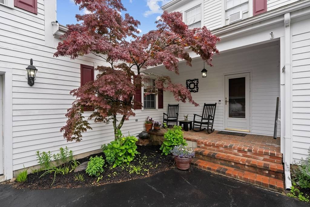 East Bridgewater, MA 02333,406 Central St