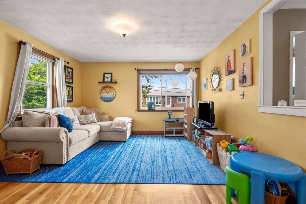 Winthrop, MA 02152,143 Morton St